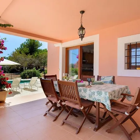 Villa Miquela